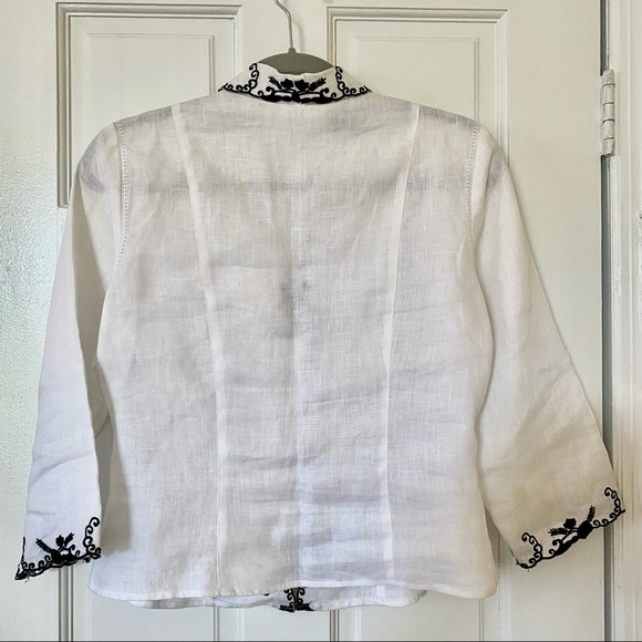 Edward Irish Linen white 3/4 sleeve with black embroidery - Picture 5 of 7